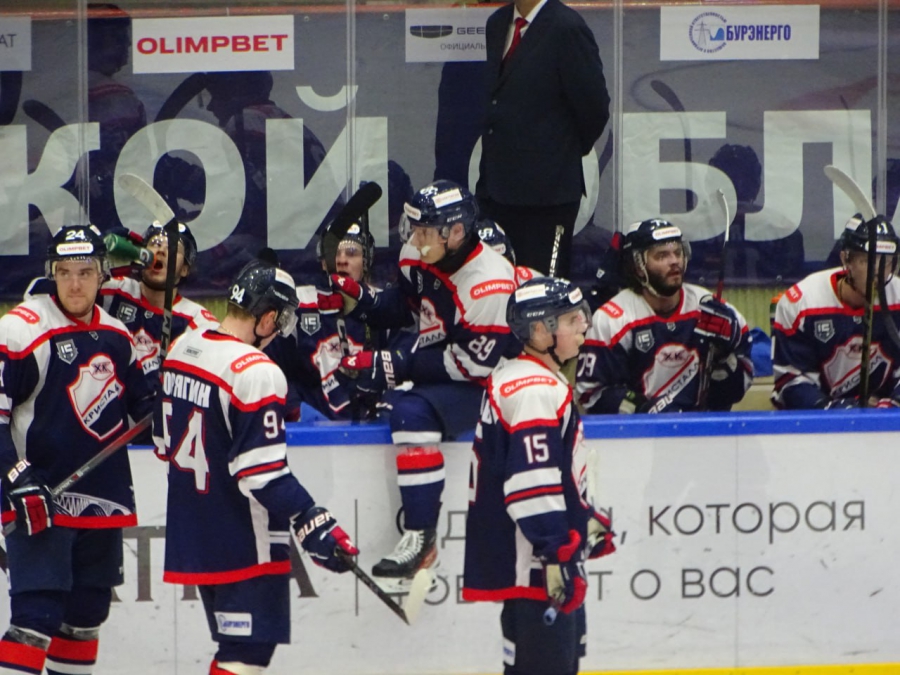 «Кристалл» не удержал победу в матче с «Динамо-Алтаем»