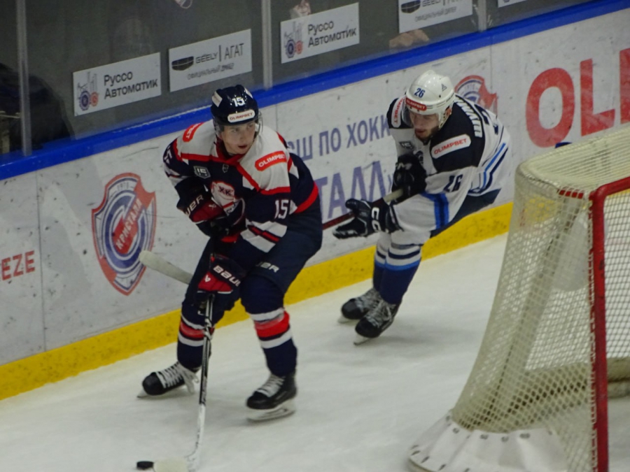 «Кристалл» не удержал победу в матче с «Динамо-Алтаем»