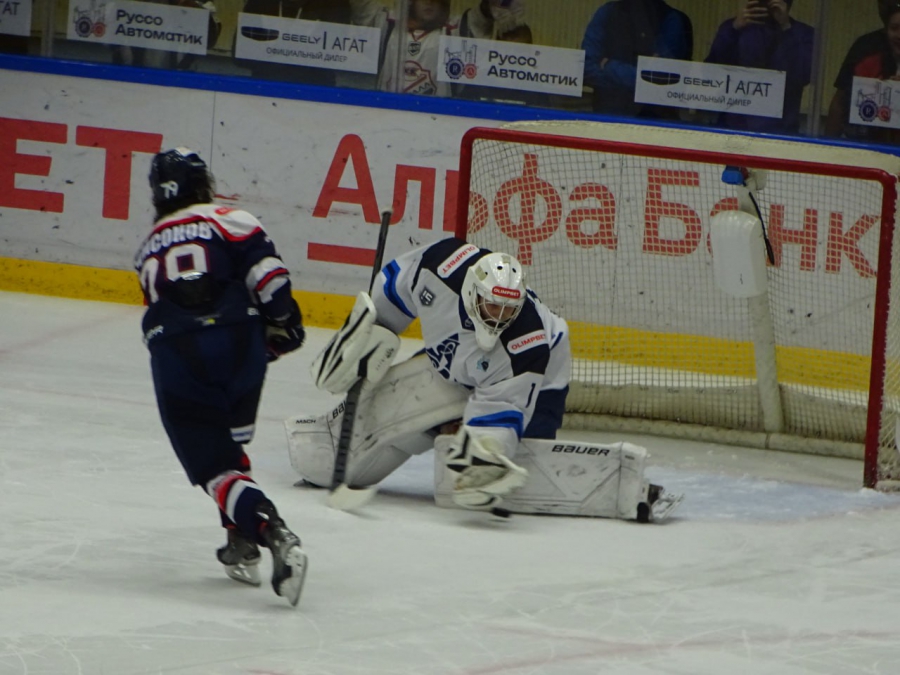 «Кристалл» не удержал победу в матче с «Динамо-Алтаем»