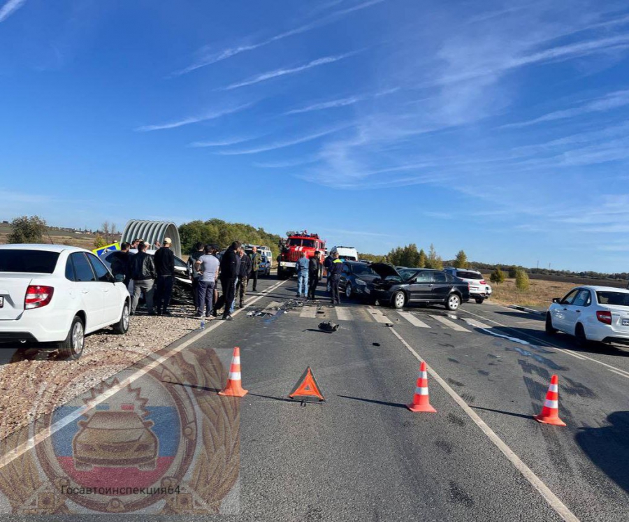 В Ртищевском районе в массовом ДТП пострадали два водителя и девочка