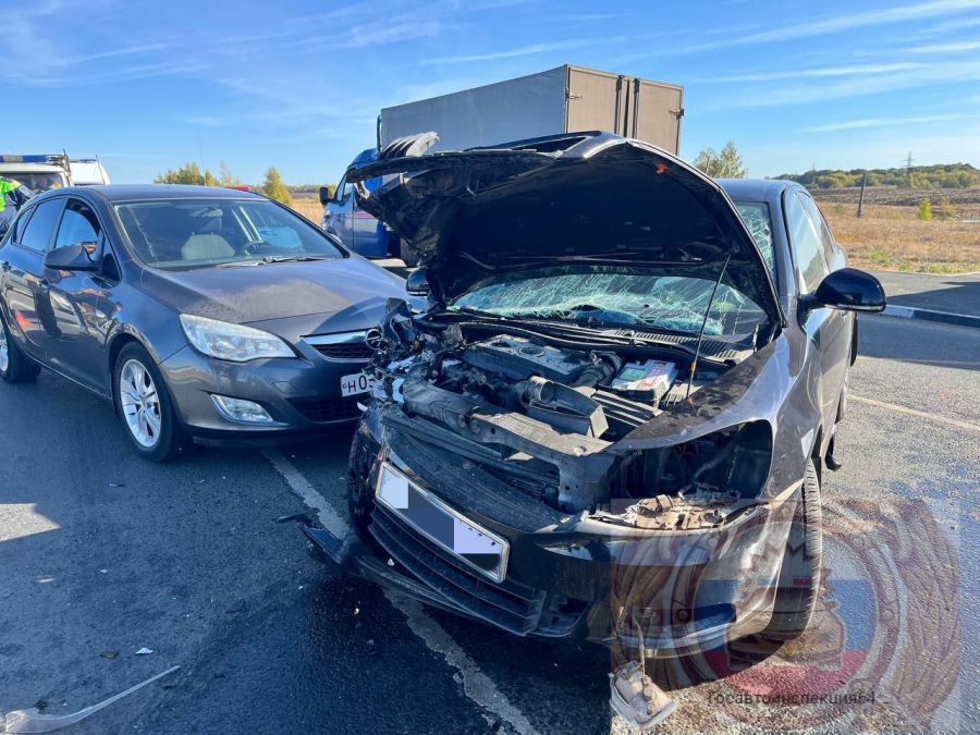В Ртищевском районе в массовом ДТП пострадали два водителя и девочка