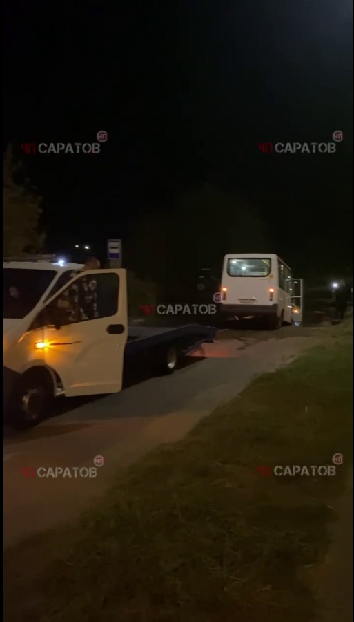 Маршрутка №110 попала в коммунальную ловушку в Комсомольском поселке