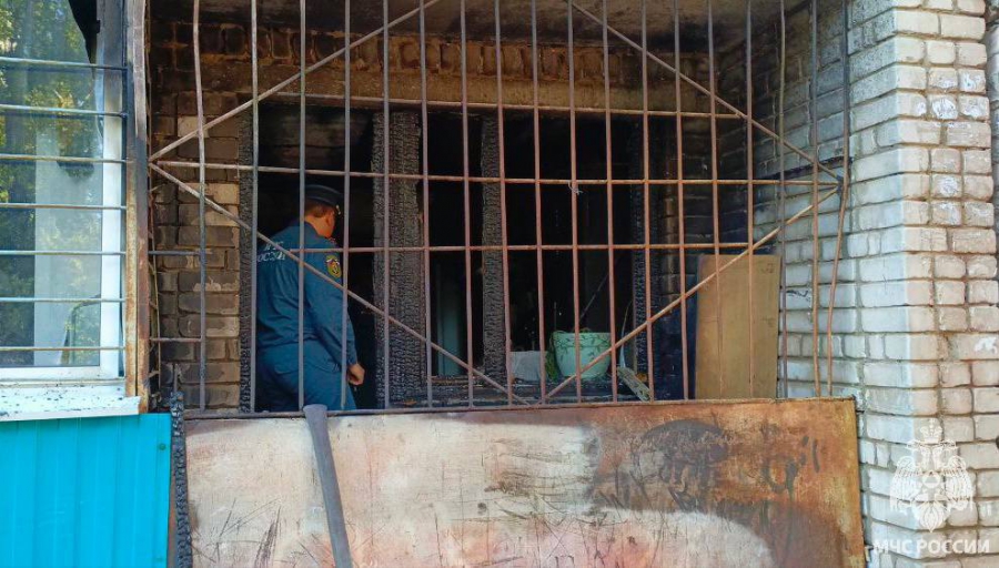 В Балакове во время пожара в 5-этажном доме эвакуировали 9 человек