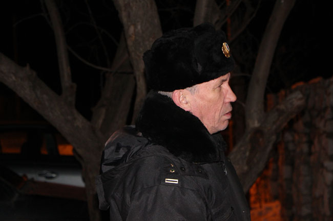 Приставы расклеили объявления о принудительном выселении из таунхаусов