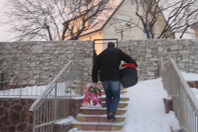 Из таунхаусов выселяют 10-дневного новорожденного