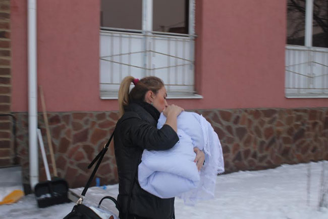 Из таунхаусов выселяют 10-дневного новорожденного