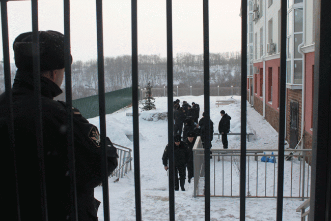 Из таунхаусов выселяют 10-дневного новорожденного