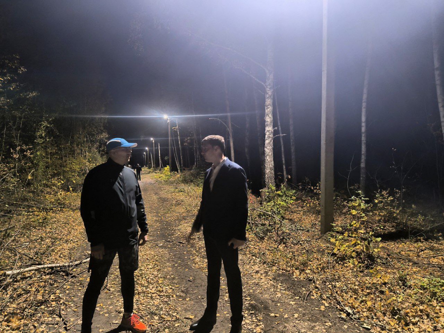 У стелы в Петровске по нацпроекту сделают большой цветник