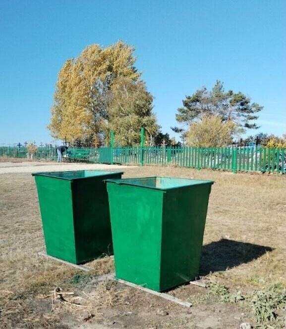 В селах Лысогорского района по инициативным проектам меняют ограждения кладбищ