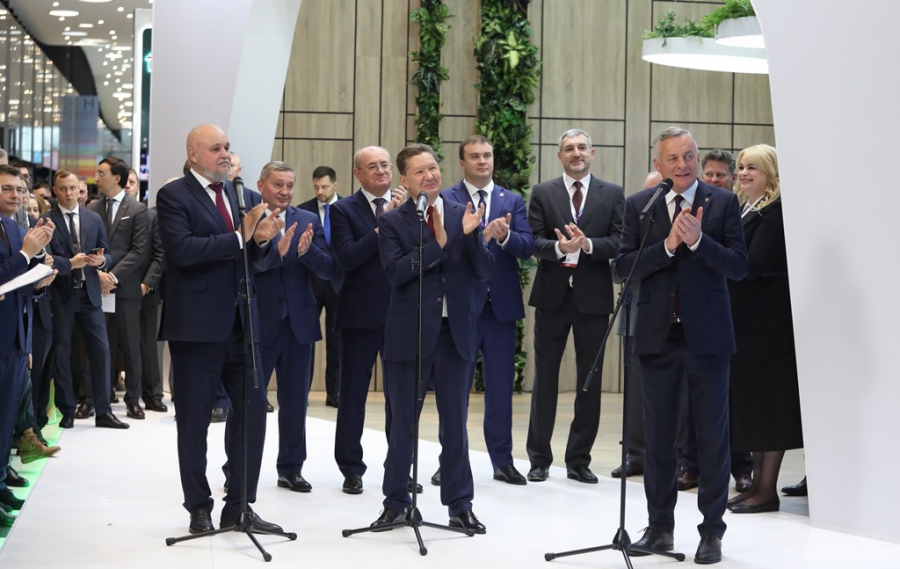 В Энгельсе дом многодетной семьи подключен к сетевому газу в рамках Петербургского международного газового форума