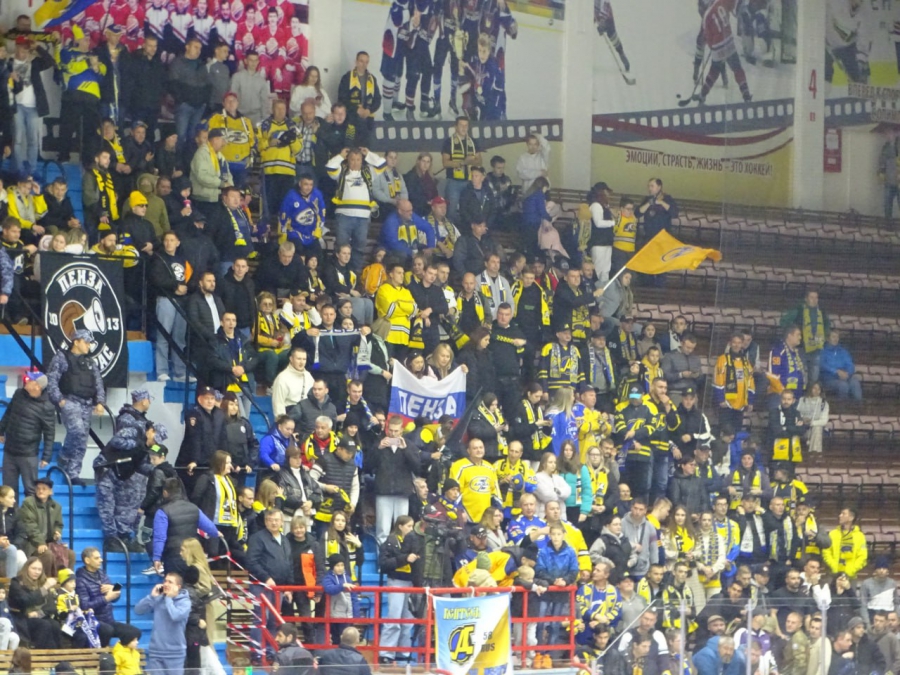 Саратовский «Кристалл» выиграл дерби у пензенцев