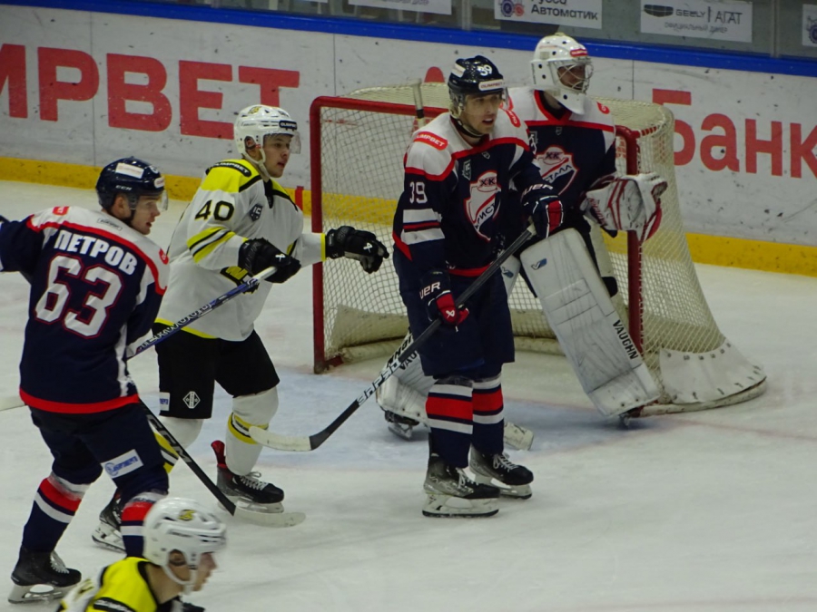 Саратовский «Кристалл» выиграл дерби у пензенцев