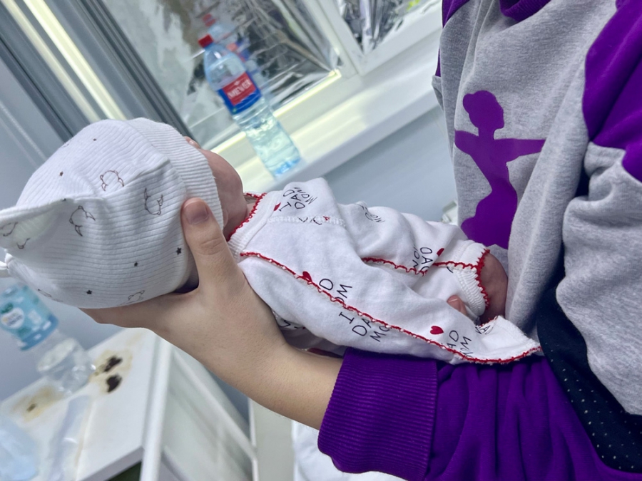 В роддоме 8-й горбольницы выходили девочку с весом при рождении 490 граммов