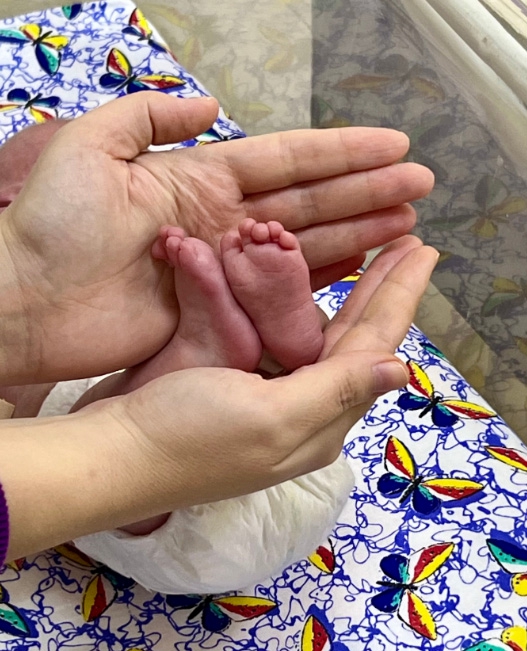 В роддоме 8-й горбольницы выходили девочку с весом при рождении 490 граммов