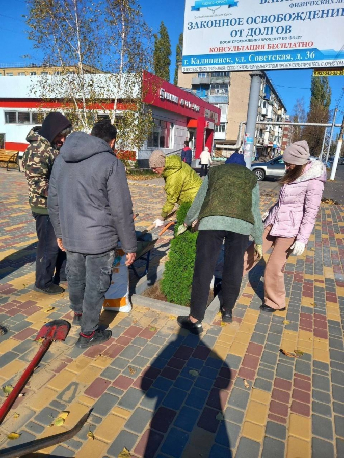 В Калининске по нацпроекту обустроили пространство у центра творчества и досуга