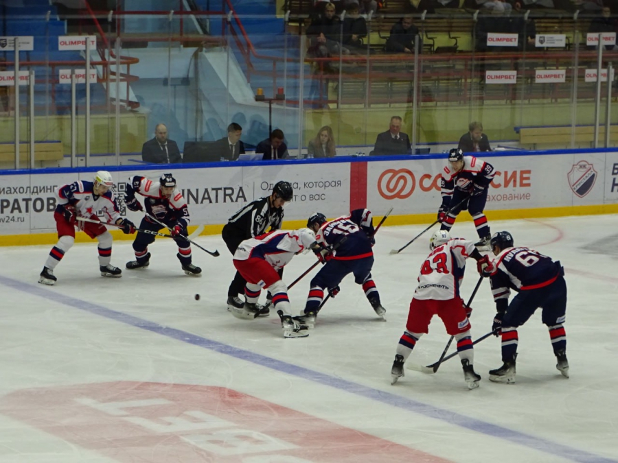 «Кристалл» забросил пять шайб в ворота «Звезды»