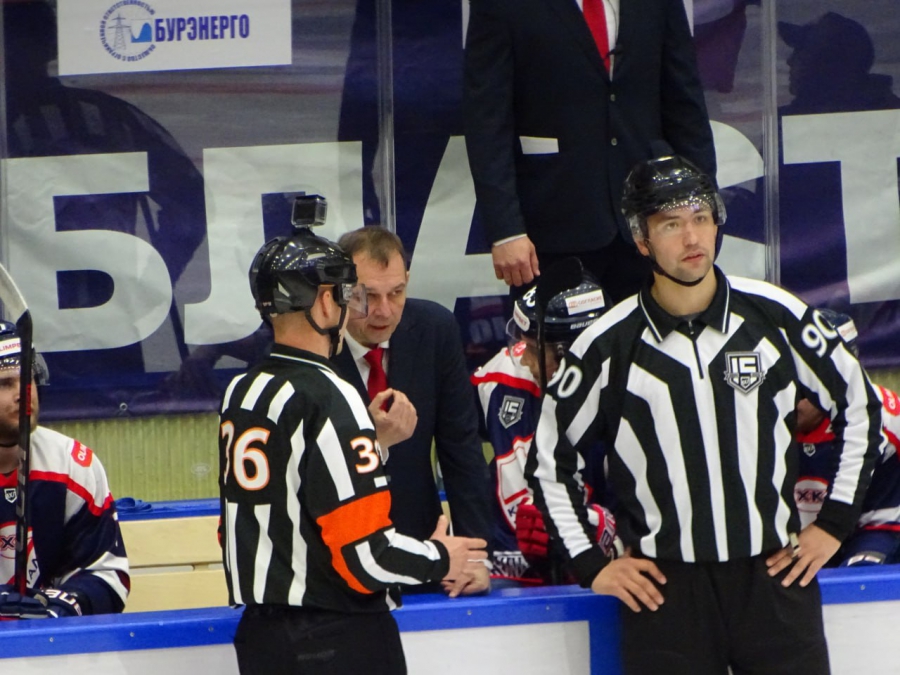 «Кристалл» забросил пять шайб в ворота «Звезды»