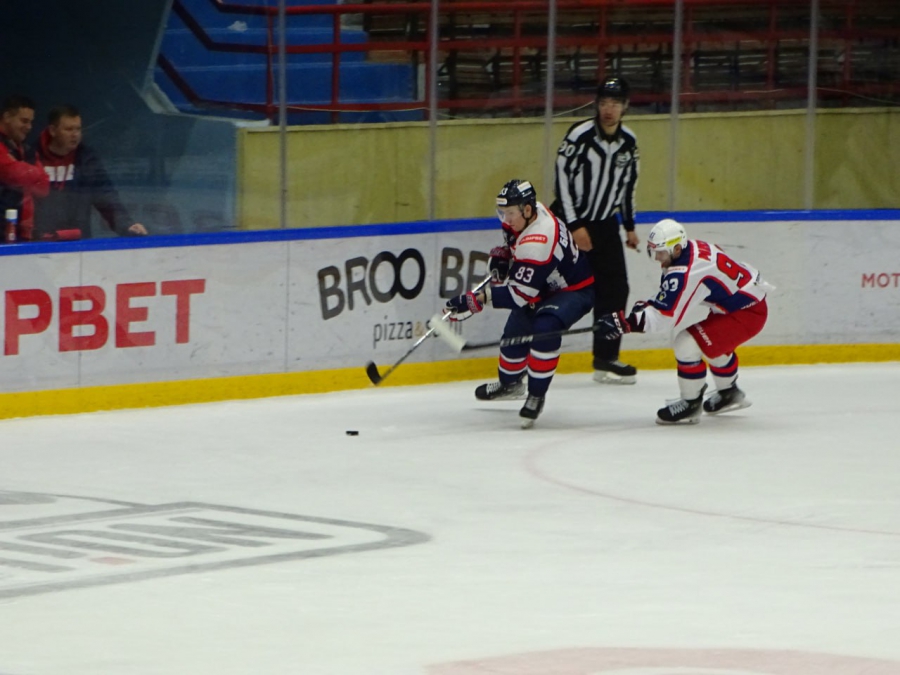 «Кристалл» забросил пять шайб в ворота «Звезды»