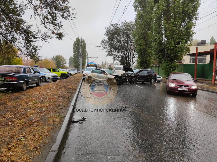 На 5-й Дачной в ДТП с «Фольксвагеном», «Ладой» и «Москвичом» пострадала женщина