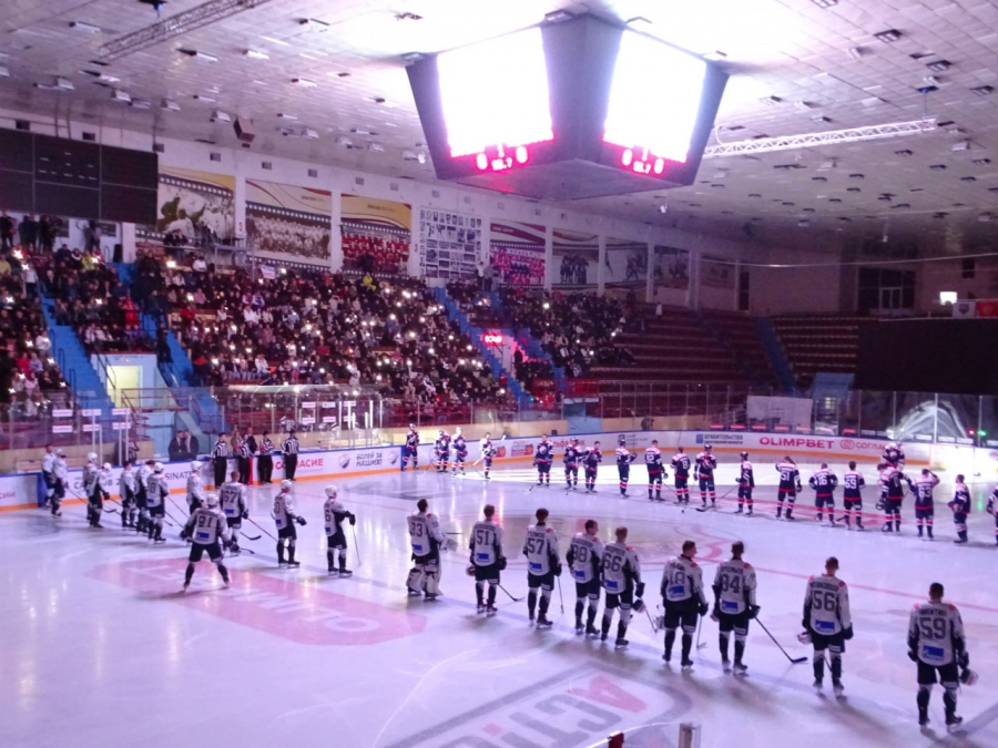 Саратовский «Кристалл» победил лидера ВХЛ