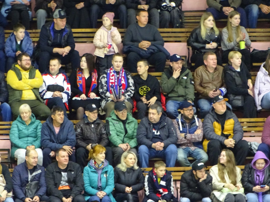 Саратовский «Кристалл» победил лидера ВХЛ