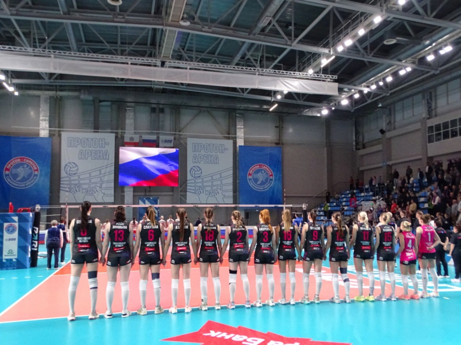 Волейболистки «Протона» одержали «сухую» победу в домашнем матче