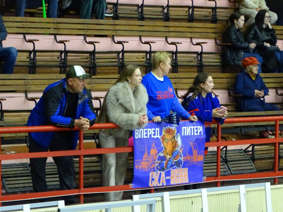 У «Кристалла» победная серия оборвалась на матче с питерской командой