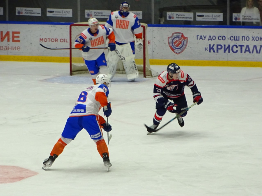 У «Кристалла» победная серия оборвалась на матче с питерской командой