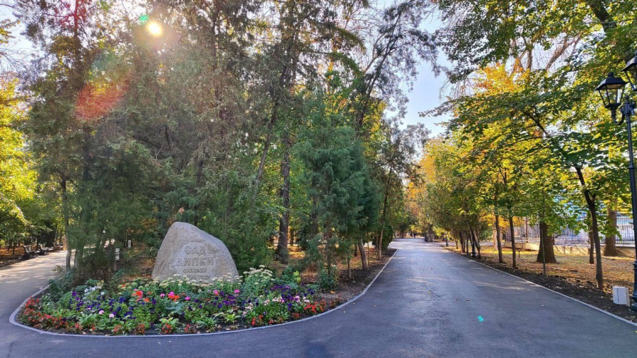 В Липках подрядчику пришлось заменить 275 бракованных бордюров