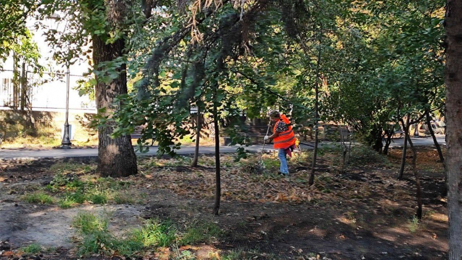 В Липках подрядчику пришлось заменить 275 бракованных бордюров