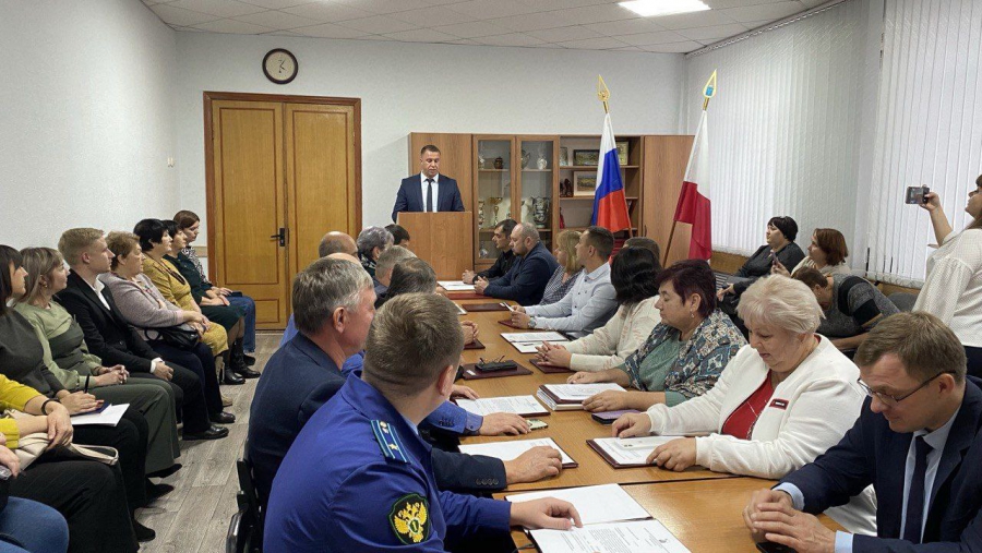 Лысогорский район возглавил Сергей Фартуков