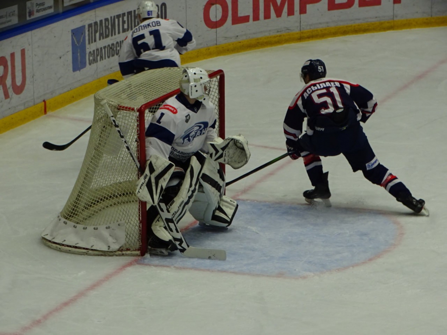 «Кристалл» добыл волевую победу над воронежским «Бураном»