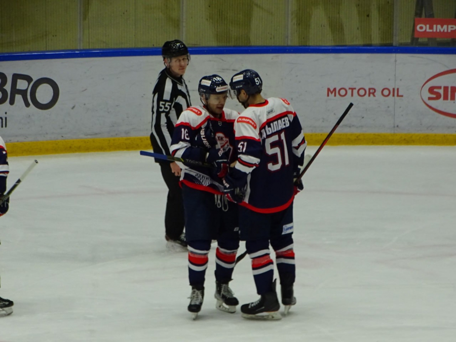 «Кристалл» добыл волевую победу над воронежским «Бураном»