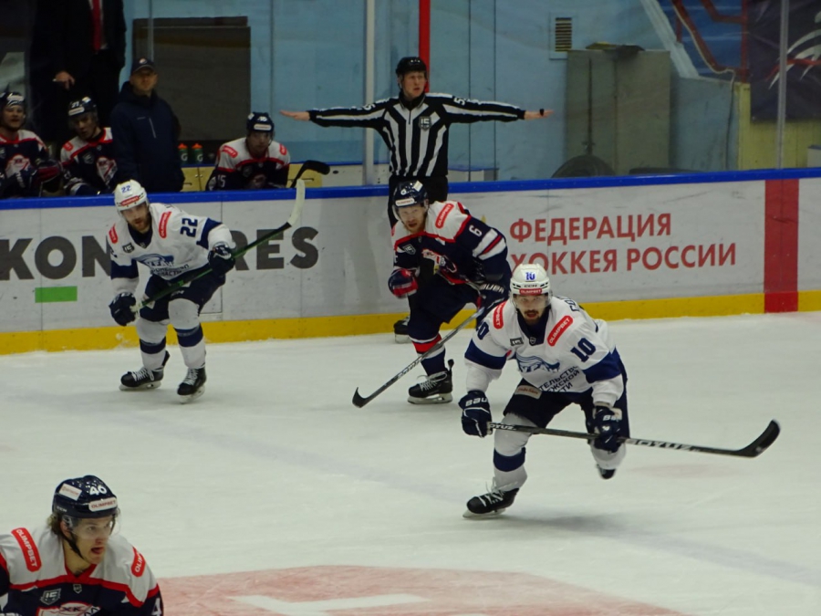 «Кристалл» добыл волевую победу над воронежским «Бураном»