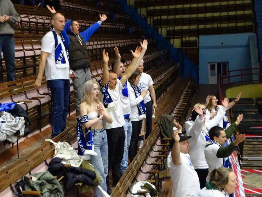 «Кристалл» добыл волевую победу над воронежским «Бураном»