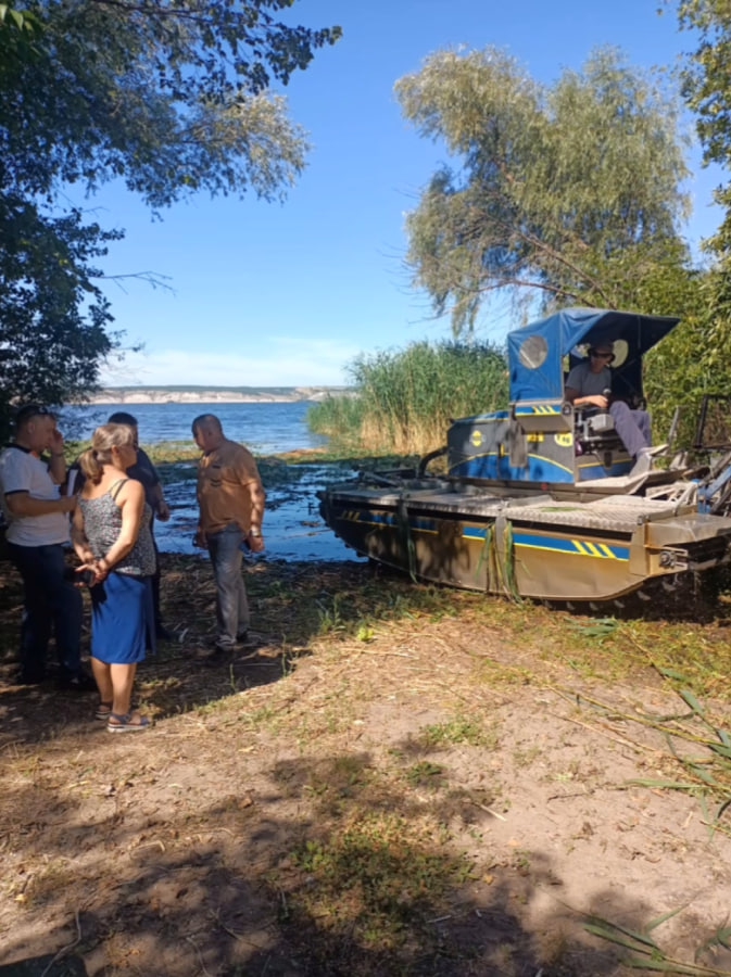 В Ровенском районе расчищают акваторию Волги от зарослей