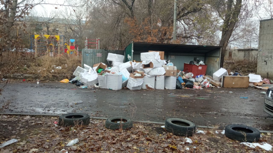 Жители СХИ жалуются на мусорный коллапс и просят сменить регоператора