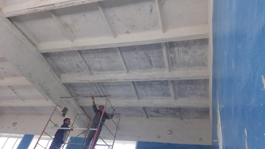 В селе Невежкино ремонтируют школьный спортивный зал