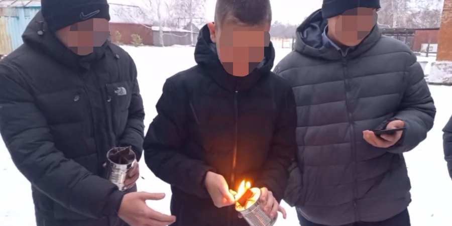 Аткарские школьники: Блиндажные свечи из банки сгущенки горят дольше всех