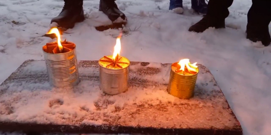 Аткарские школьники: Блиндажные свечи из банки сгущенки горят дольше всех
