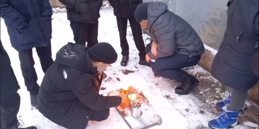 Аткарские школьники: Блиндажные свечи из банки сгущенки горят дольше всех