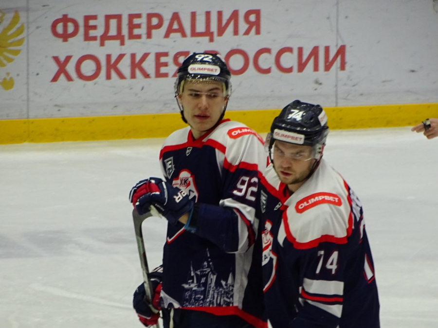 «Кристалл» не смог спастись в матче с пермским «Молотом»