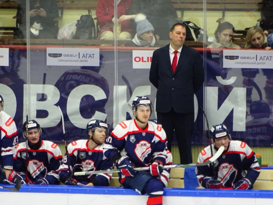 «Кристалл» не смог спастись в матче с пермским «Молотом»