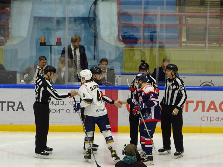 «Кристалл» добился первой победы после серии поражений