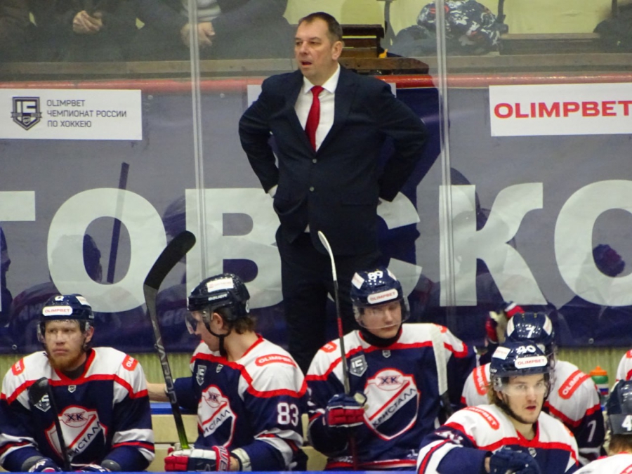 «Кристалл» добился первой победы после серии поражений