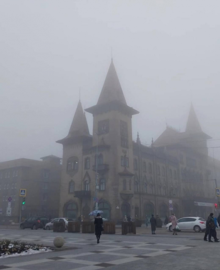 Из-за гололеда и тумана ГИБДД призывает водителей снижать скорость