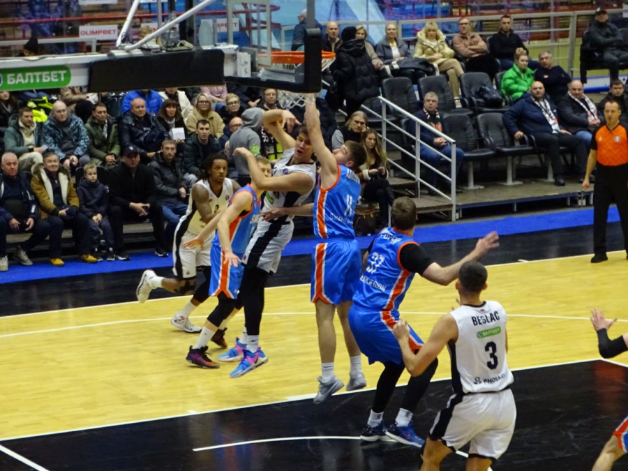 Саратовский «Автодор» обрел гимн и обыграл «Самару»