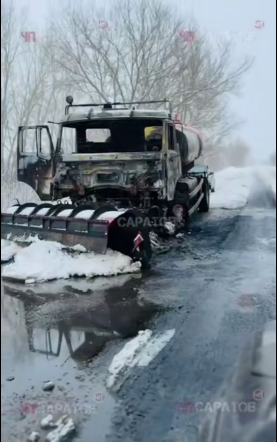 В Калининском районе на трассе сгорел снегоуборочный «КамАЗ»
