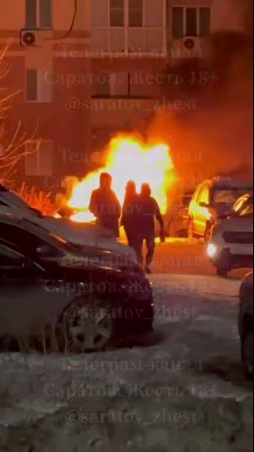 На Трынина ночью тушили «Ладу Приору» и «Киа Спортейдж»