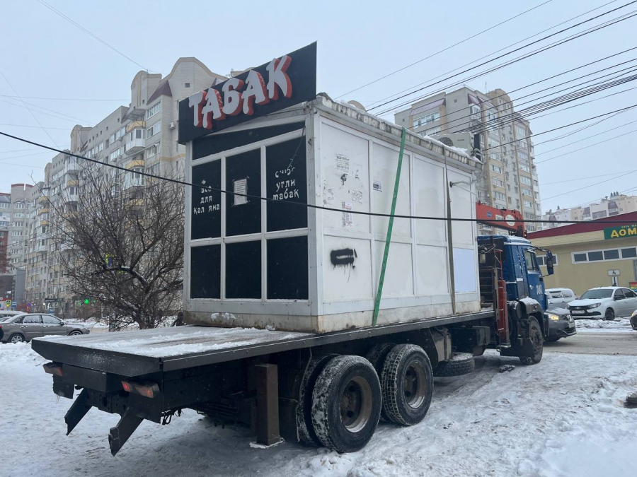 В Юбилейном после вмешательства приставов ИП убрал табачный киоск